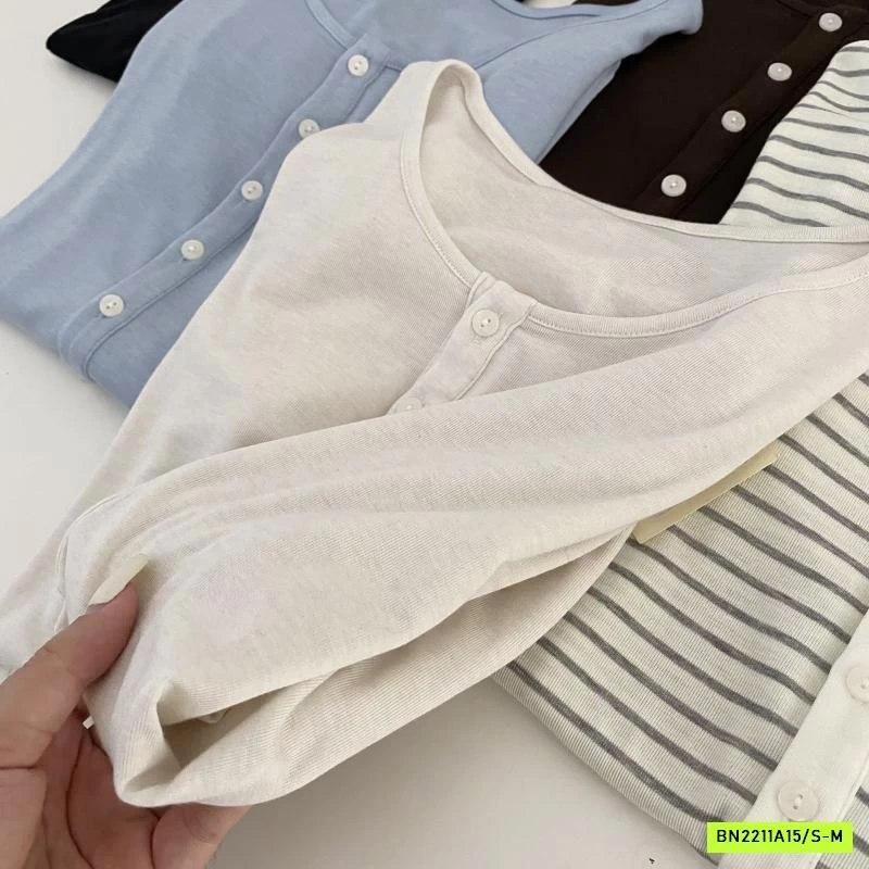 ÁO THUN MỎNG MẶC THU CÚC CỔ