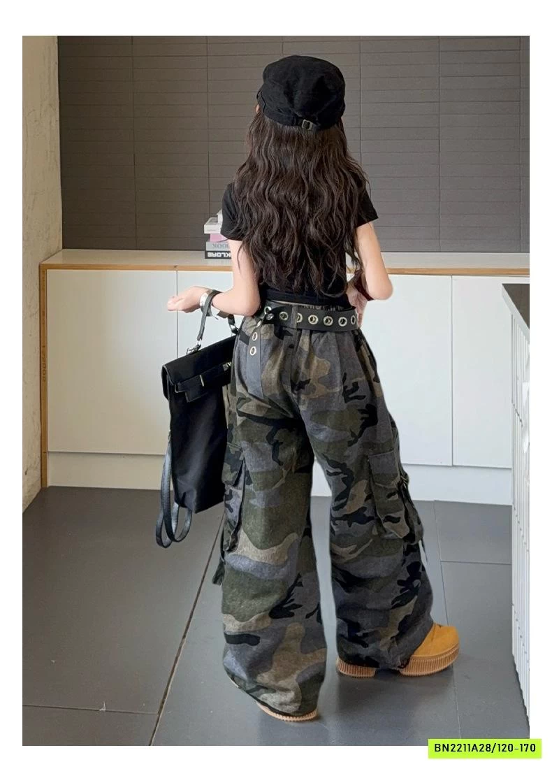 SÉT NHẢY ÁO ĐEN QUẦN RẰN RI