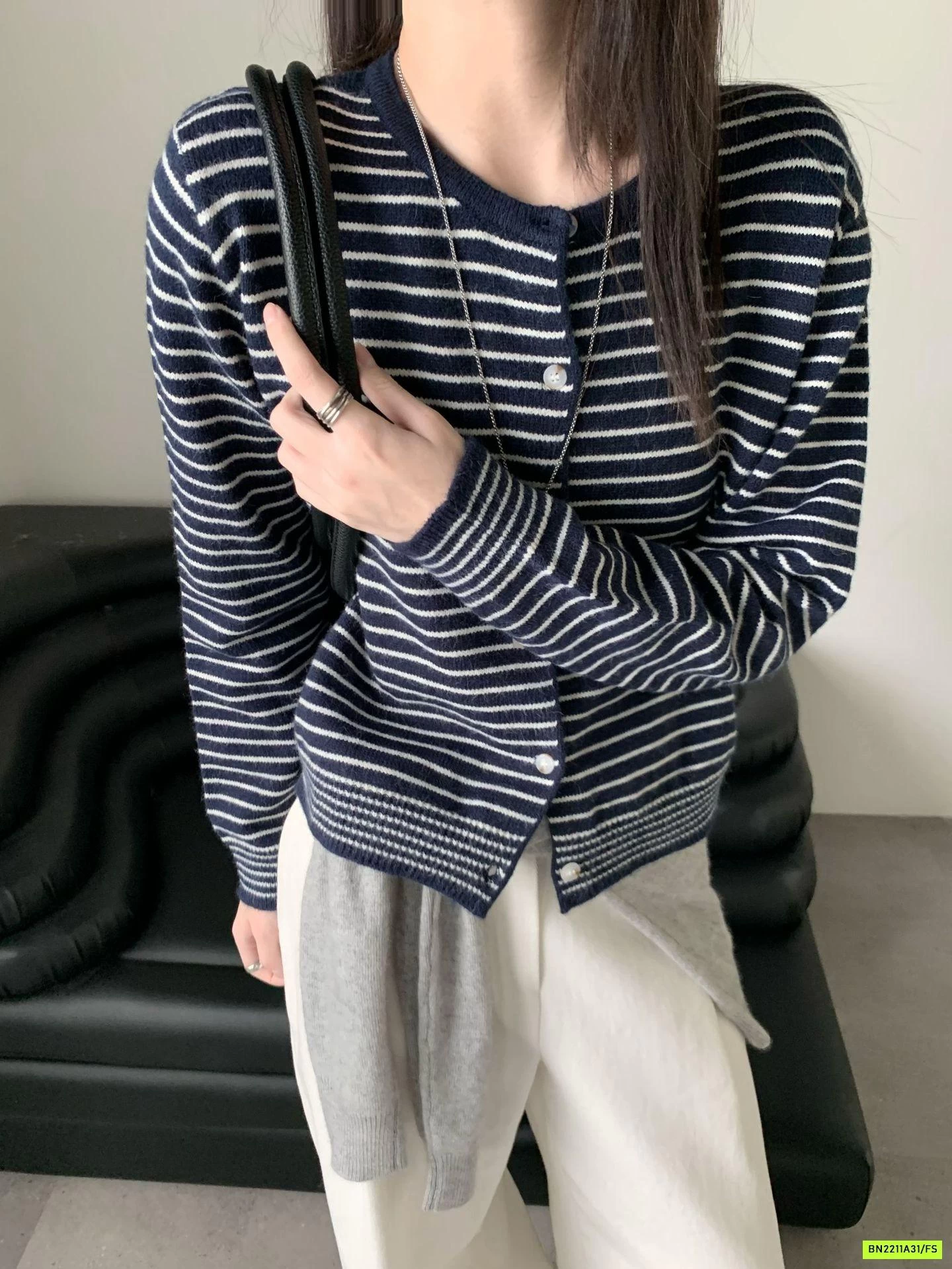 CARDIGAN LEN KẺ PHỐI MÀU VIỀN