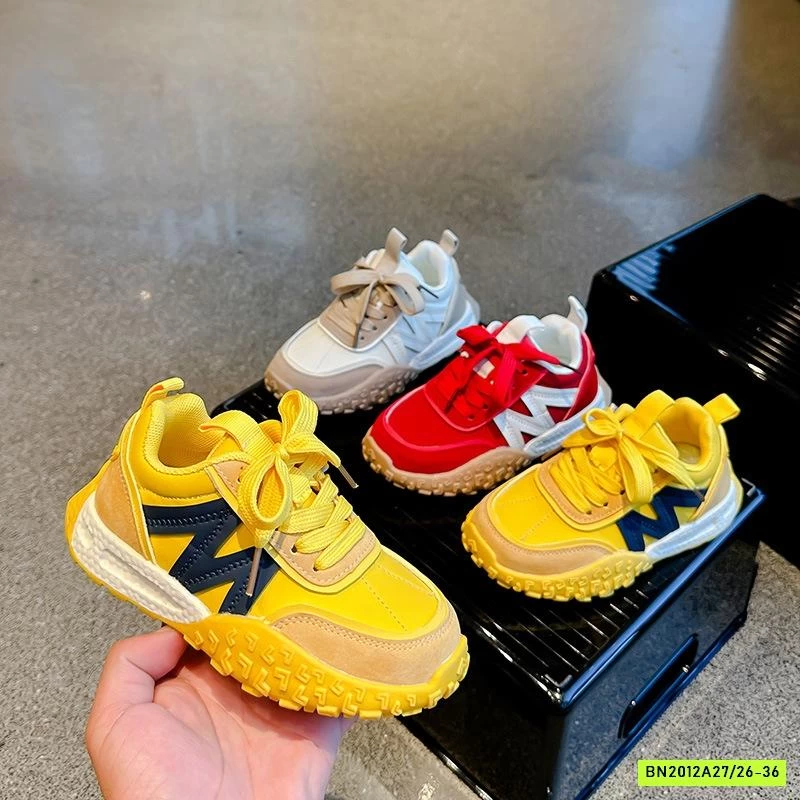 GIÀY THỂ THAO ĐẾ ĐINH