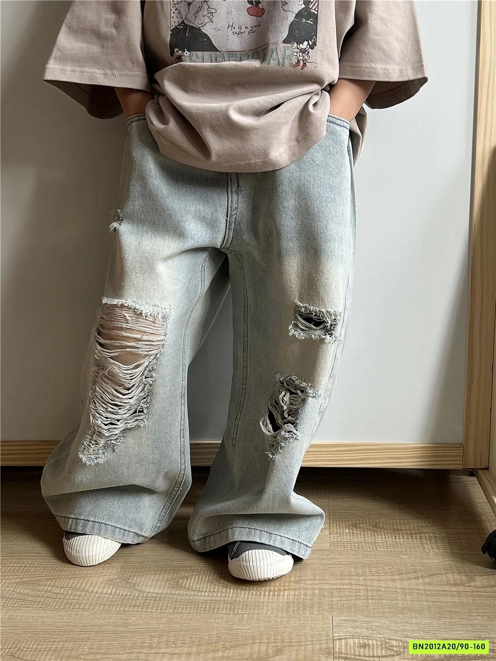 JEANS SUÔNG RÁCH BẠC GỐI SNIDOLS