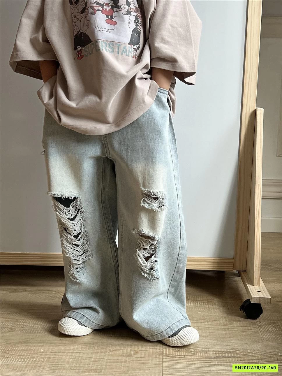 JEANS SUÔNG RÁCH BẠC GỐI SNIDOLS