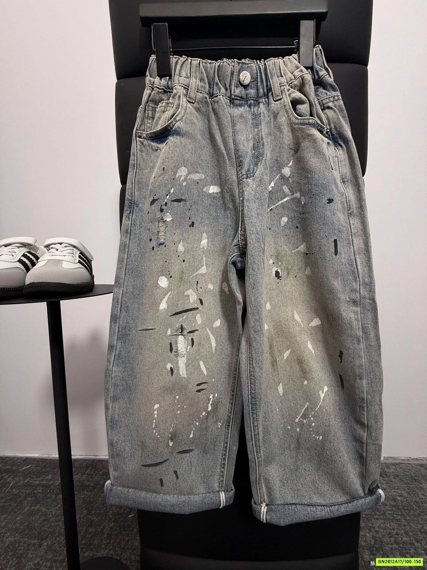 JEANS VẢY SƠN DÁNG SUÔNG