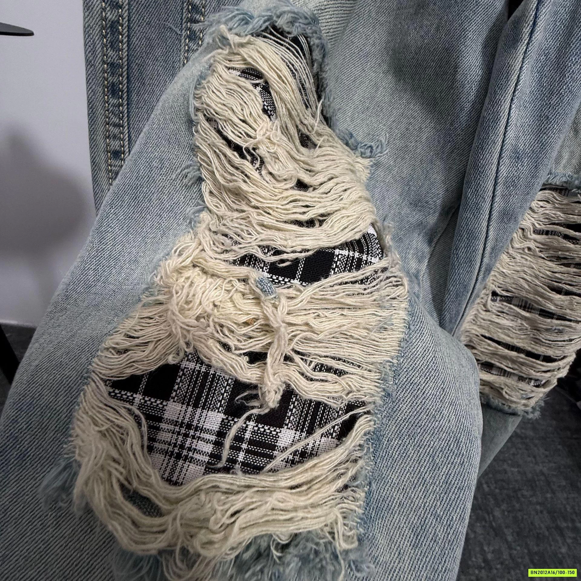 JEANS ỐNG RỘNG RÁCH GỐI CÁ TÍNH