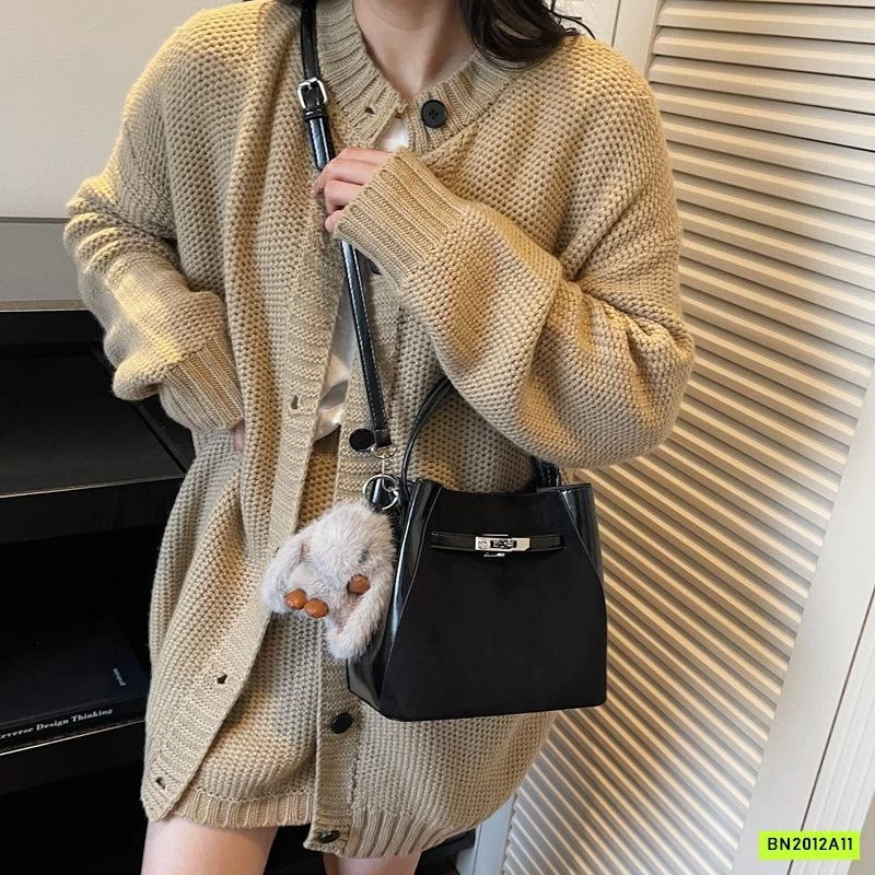 GIỎ XÁCH DA LỘN KÈM MÓC