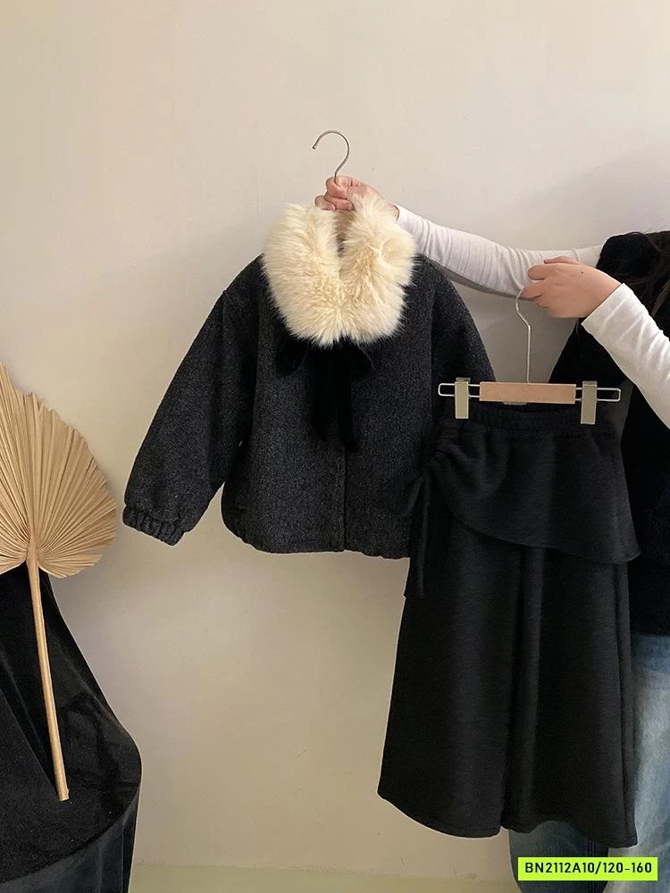 KHOÁC DẠ LÔNG CỪU MIX QUẦN NỈ SUÔNG