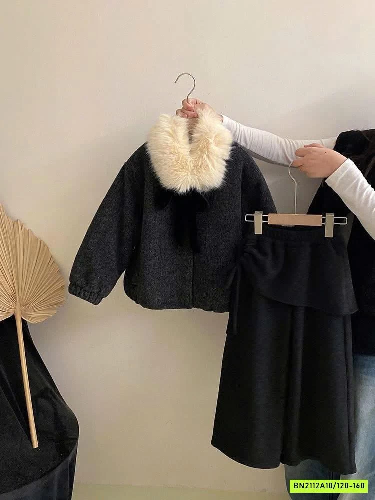 KHOÁC DẠ LÔNG CỪU MIX QUẦN NỈ SUÔNG