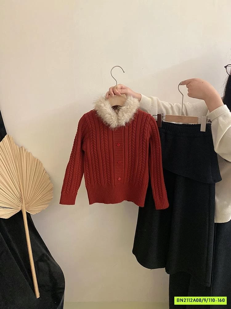 KHOÁC LEN ĐỎ PHỐI LÔNG MIX QUẦN SUÔNG