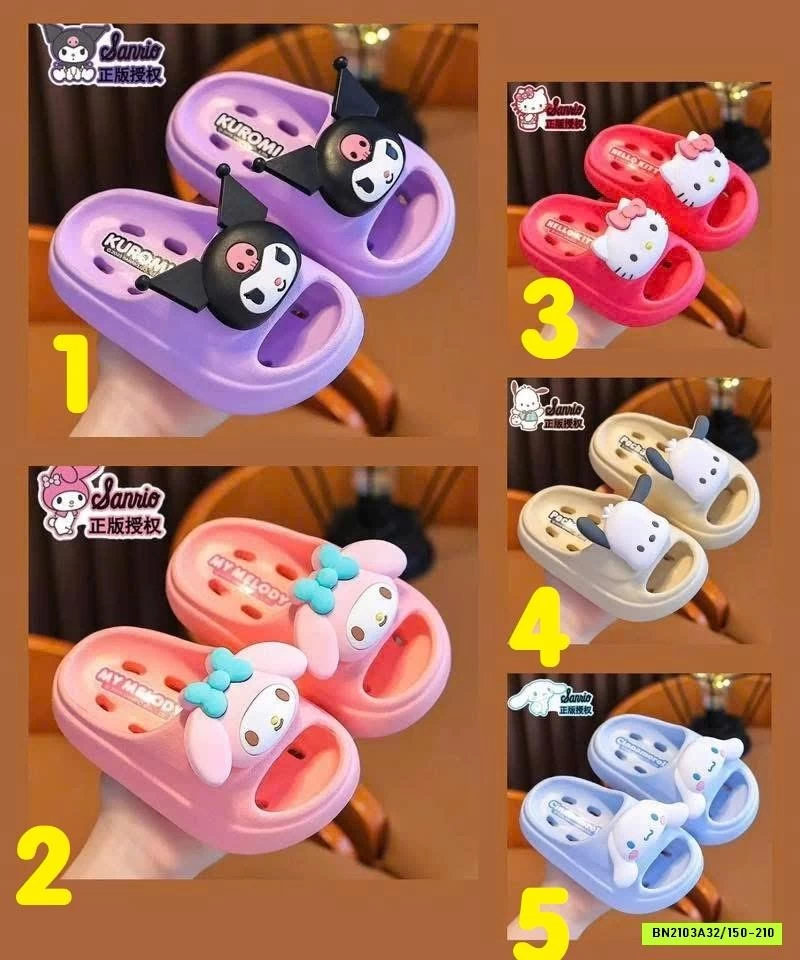 DÉP EVA ĐI TRONG NHÀ TẮM SANRIO