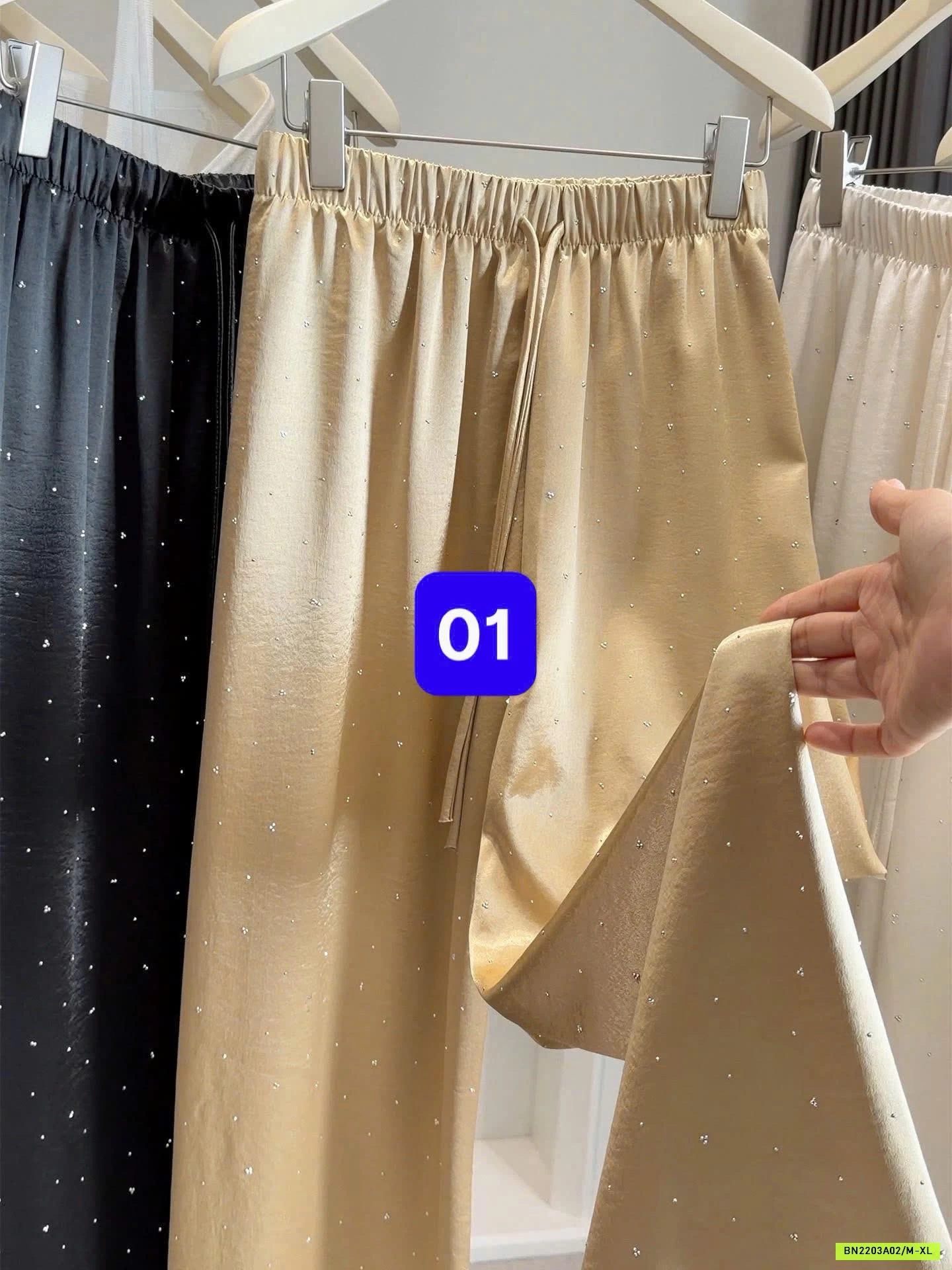 QUẦN LỤA SUÔNG GẮN ĐÁ ANNA