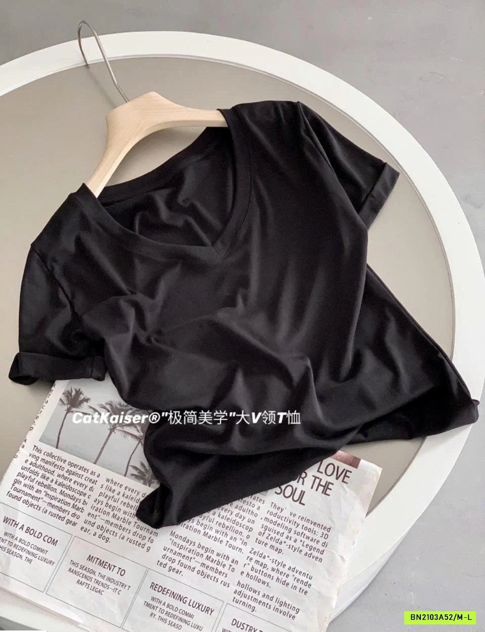 ÁO THUN NỮ CỔ V CATKAISER