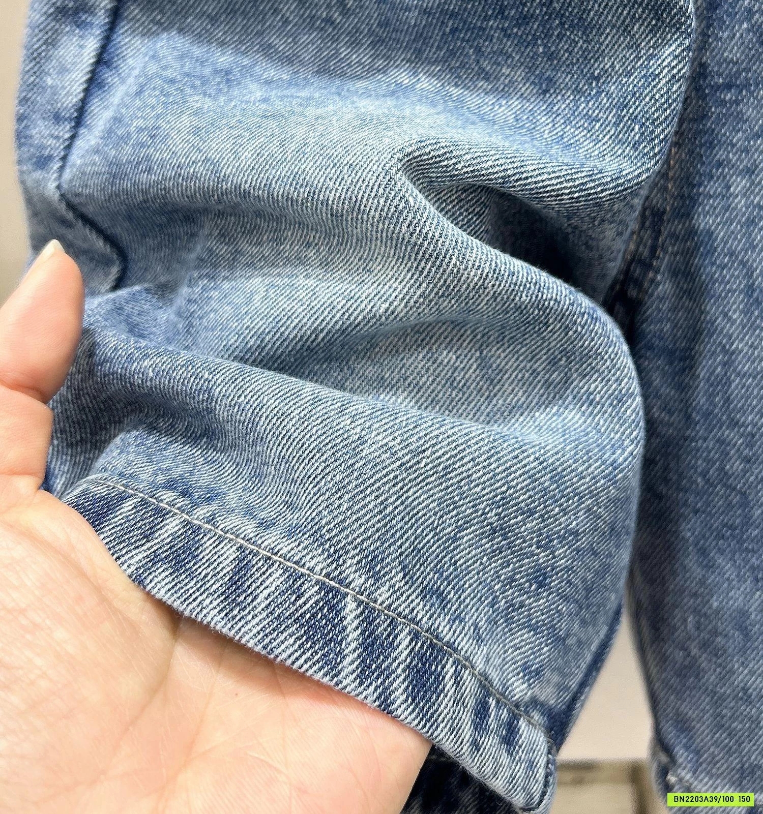 SHORT JEANS THÊU NGỰA KACADY