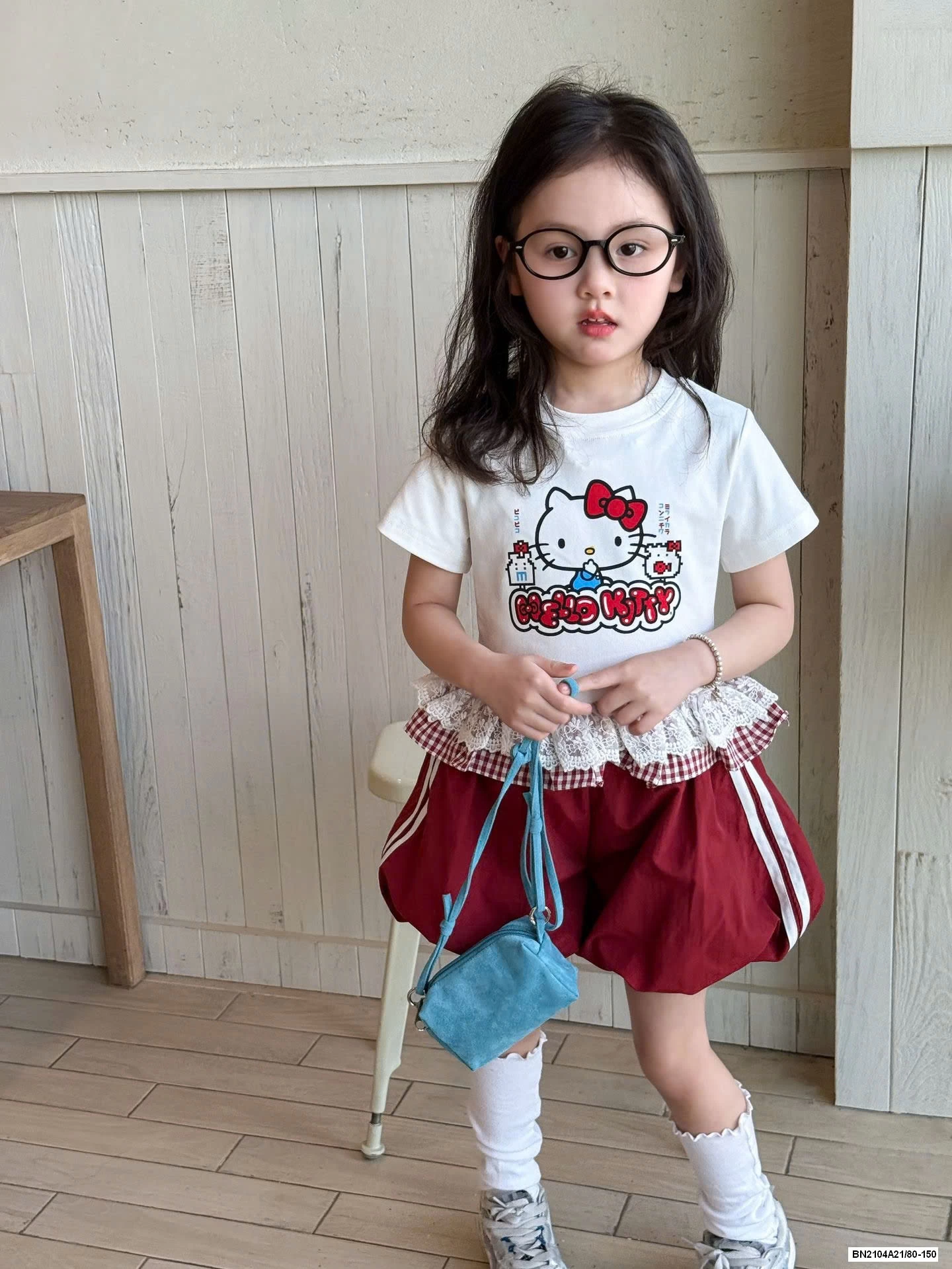 ÁO KITTY VIỀN BÈO MIX QUẦN BÍ ĐỎ