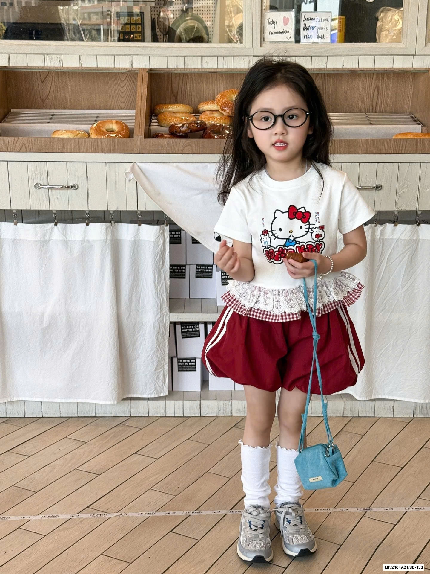 ÁO KITTY VIỀN BÈO MIX QUẦN BÍ ĐỎ