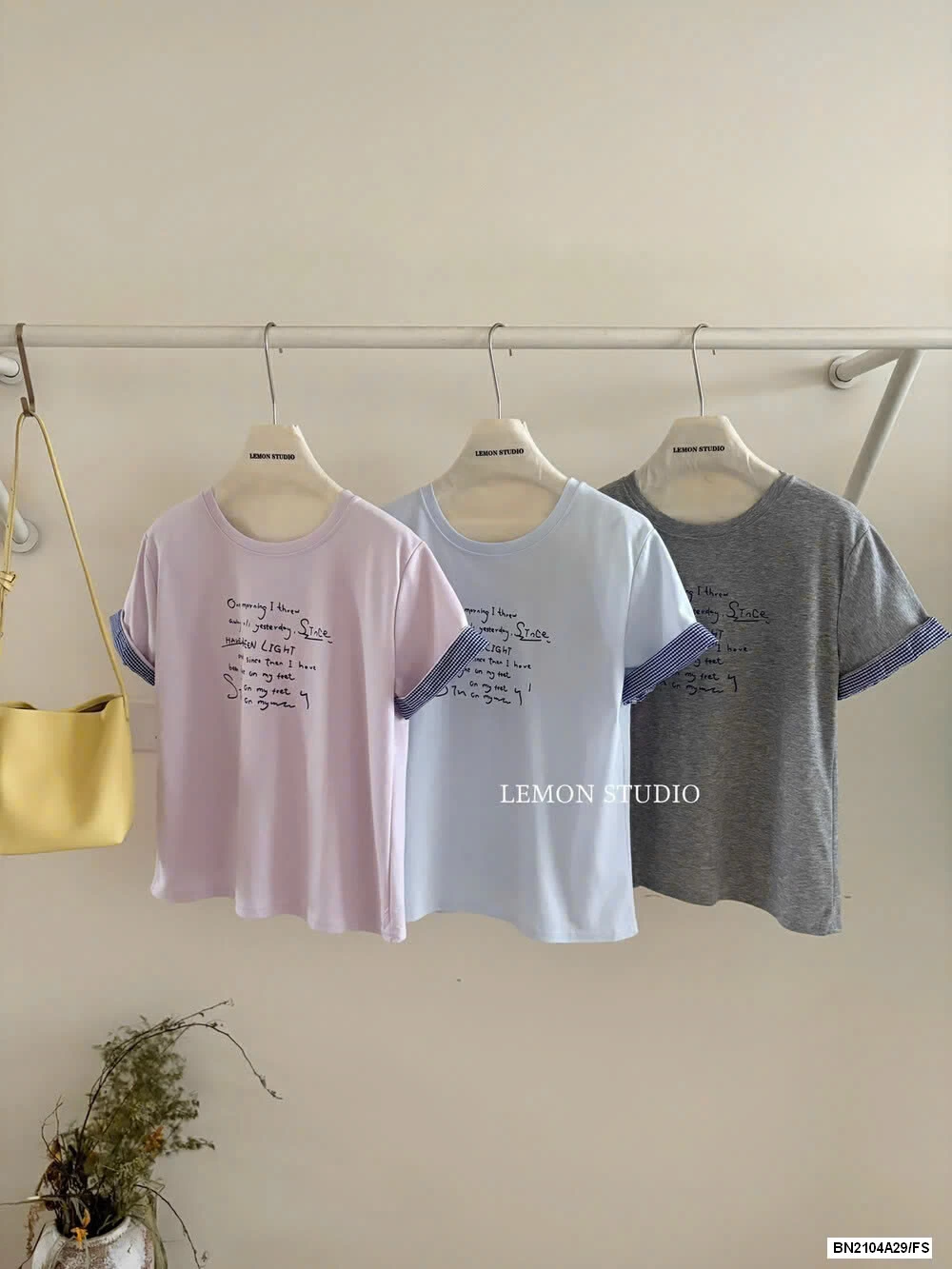 ÁO THUN CHỮ PHỐI VIỀN TAY LEMON