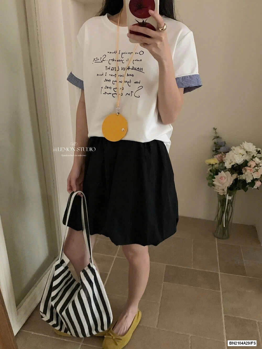 ÁO THUN CHỮ PHỐI VIỀN TAY LEMON