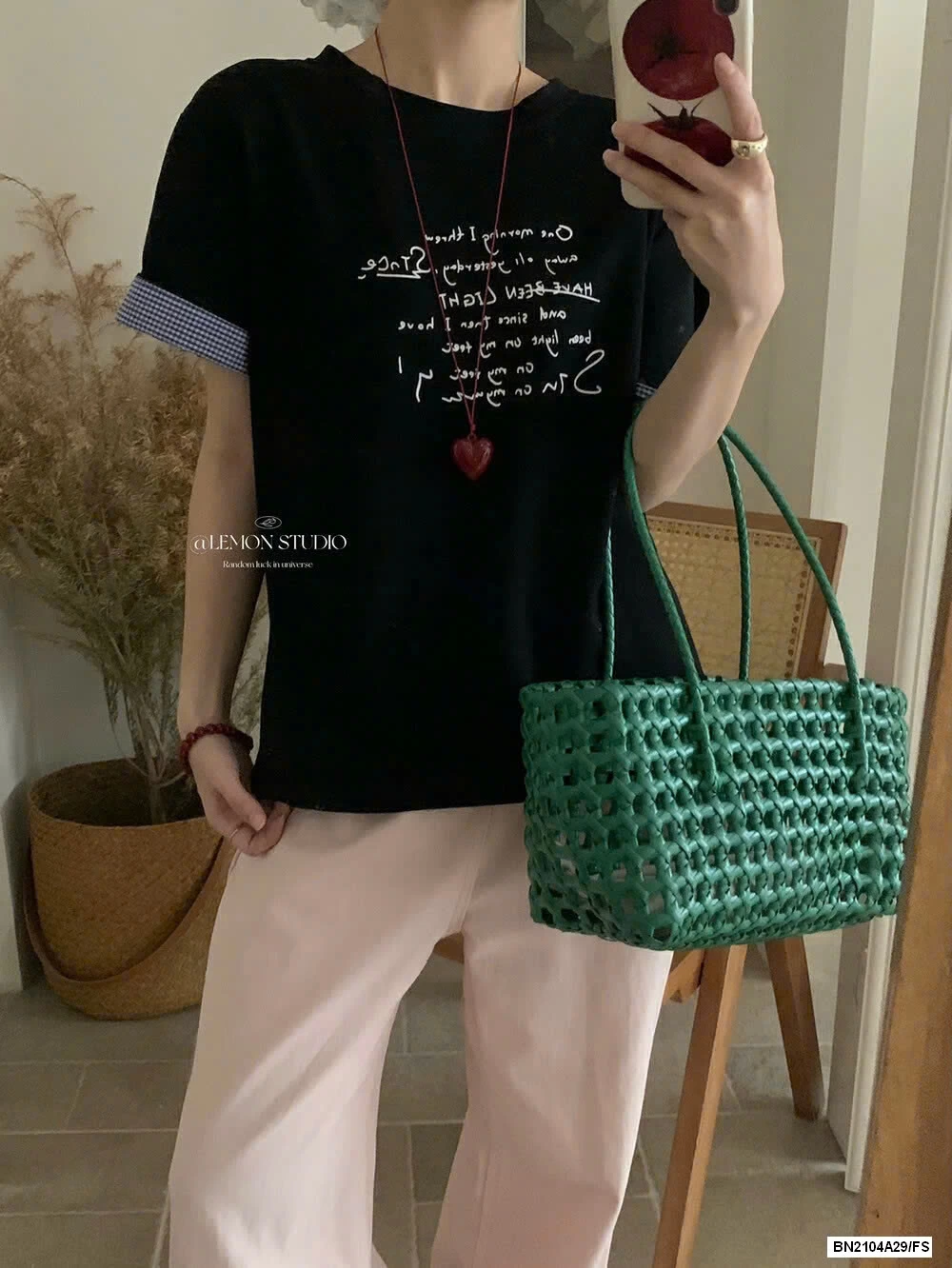 ÁO THUN CHỮ PHỐI VIỀN TAY LEMON