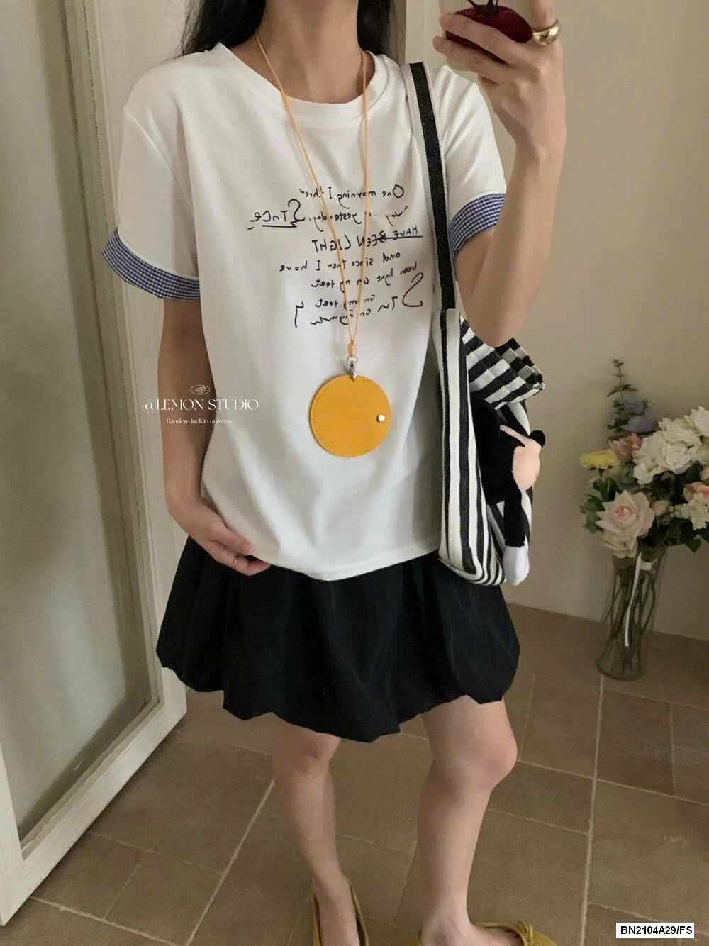 ÁO THUN CHỮ PHỐI VIỀN TAY LEMON