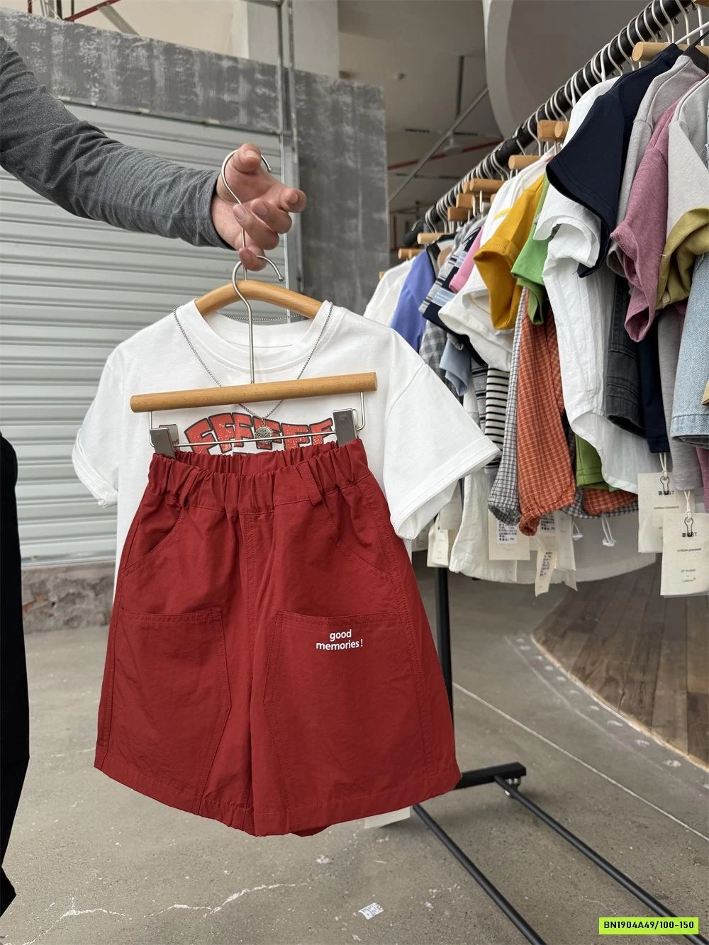 SHORT ĐỎ IN CHỮ