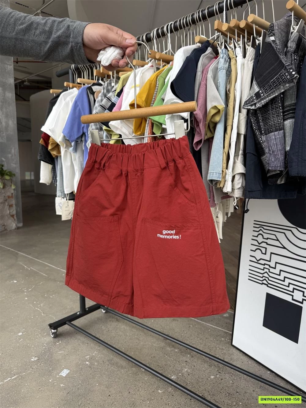 SHORT ĐỎ IN CHỮ