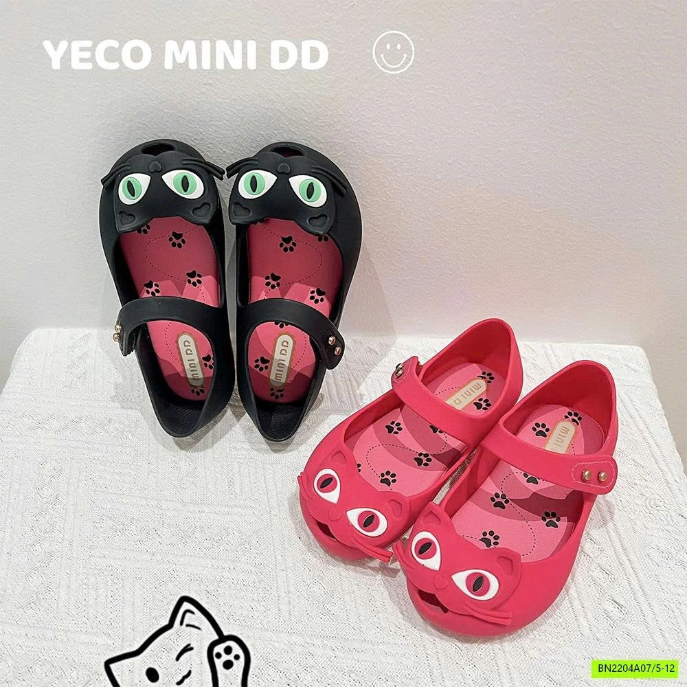 GIÀY NHỰA THƠM MÈO MMD