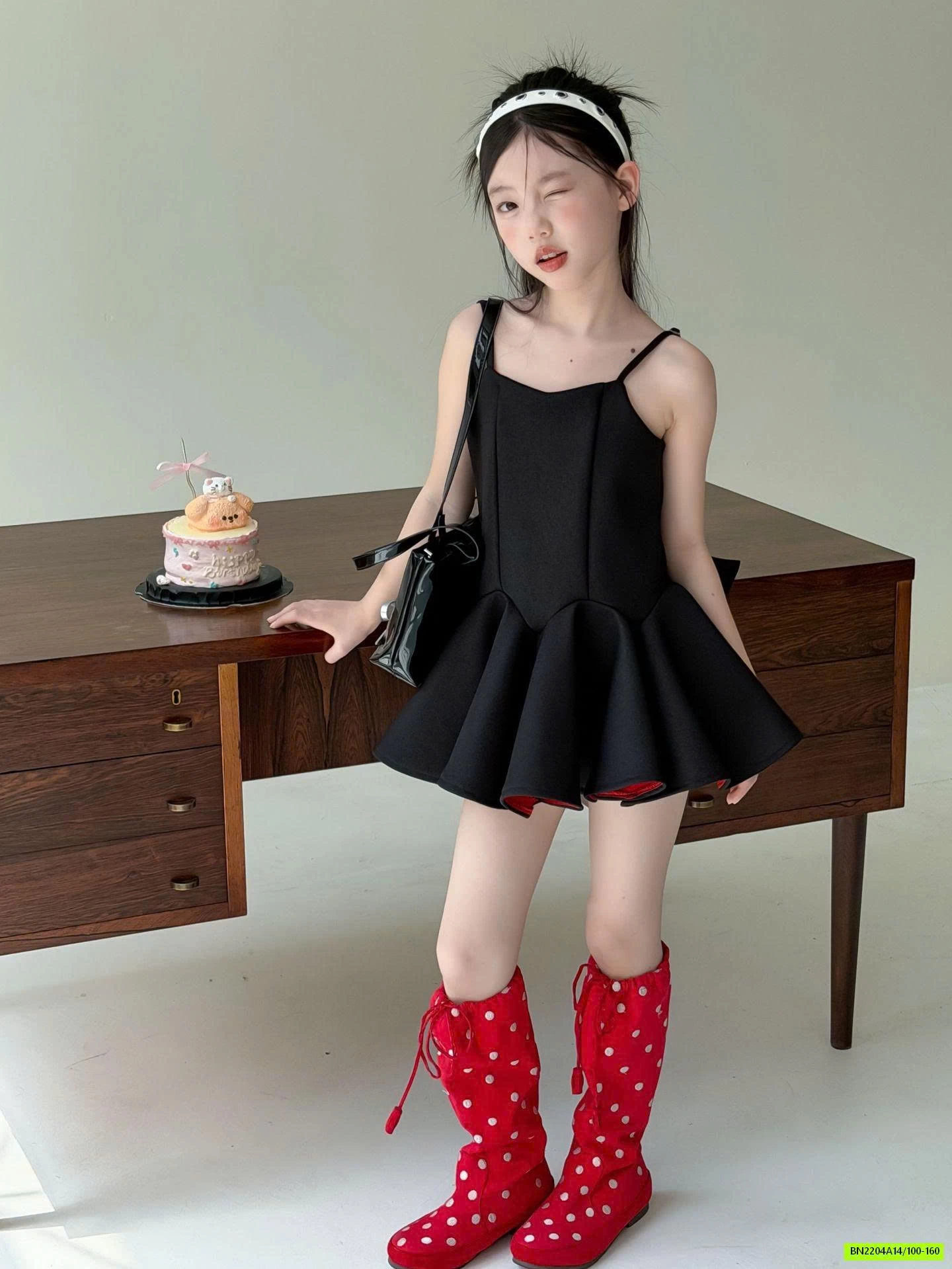 ĐẦM 2 DÂY ĐEN CHÂN LY NƠ SAU