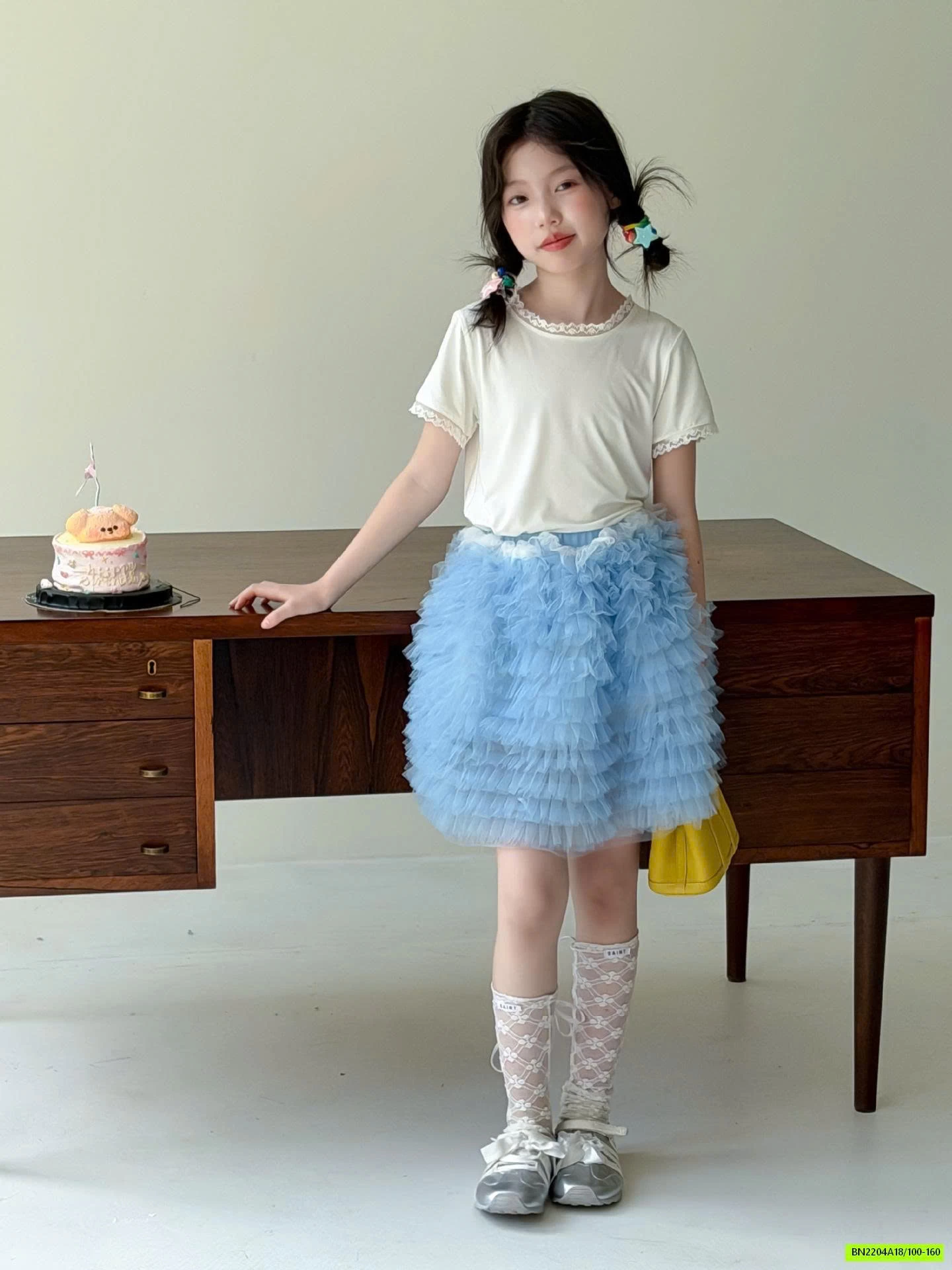 ÁO TRẮNG VIỀN REN MIX CV TUTU XANH