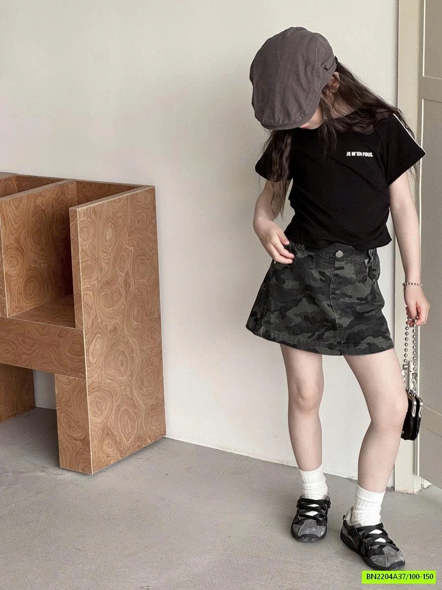 ÁO ĐEN MIX CV RẰN RI YUKIDS