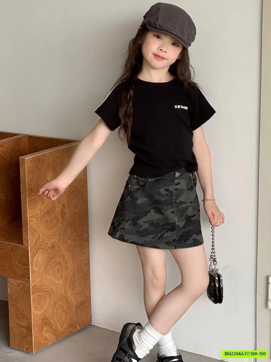 ÁO ĐEN MIX CV RẰN RI YUKIDS