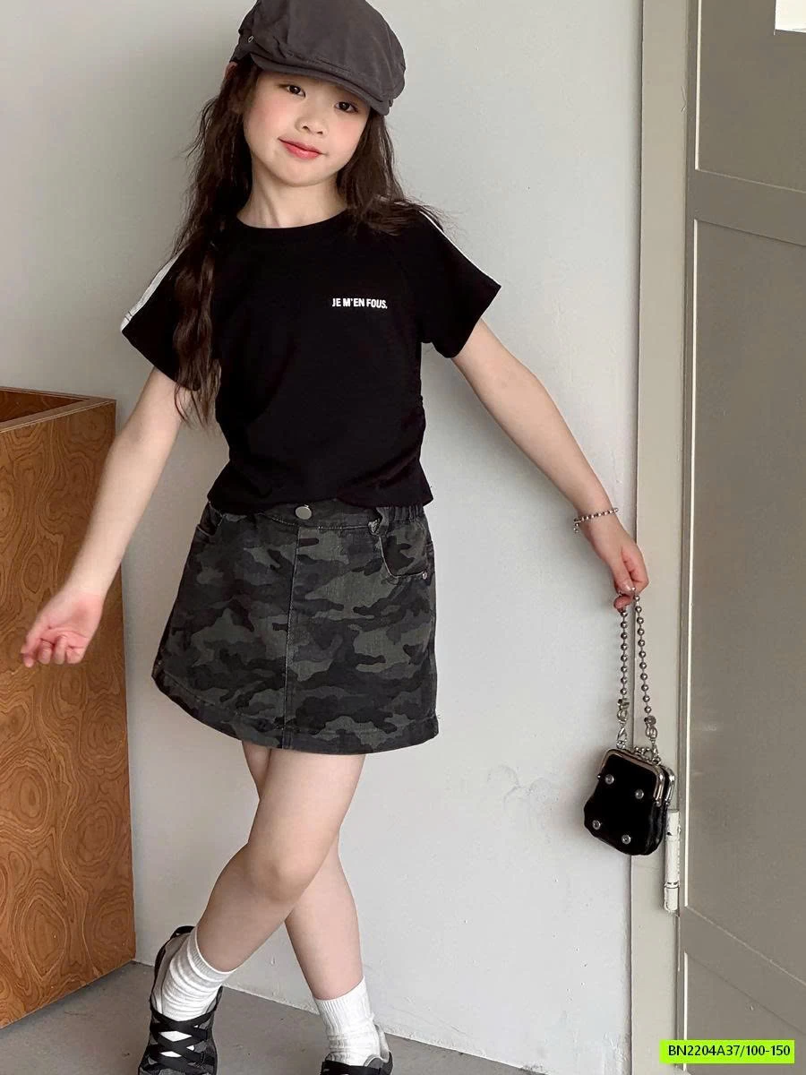 ÁO ĐEN MIX CV RẰN RI YUKIDS