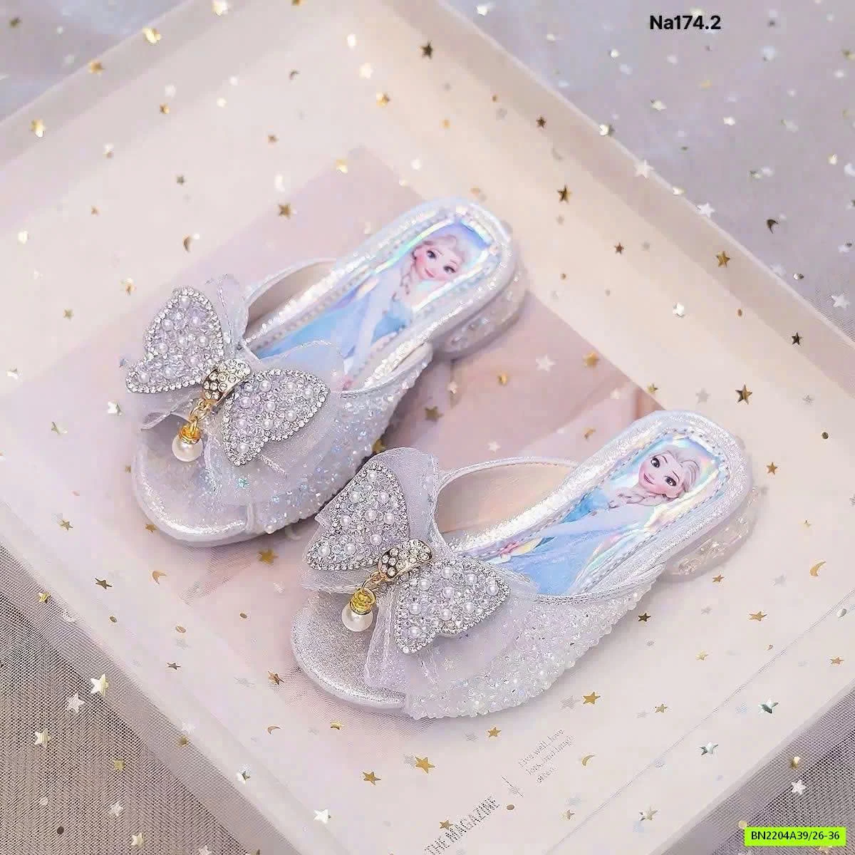 DÉP LÊ ELSA CÁNH BƯỚM