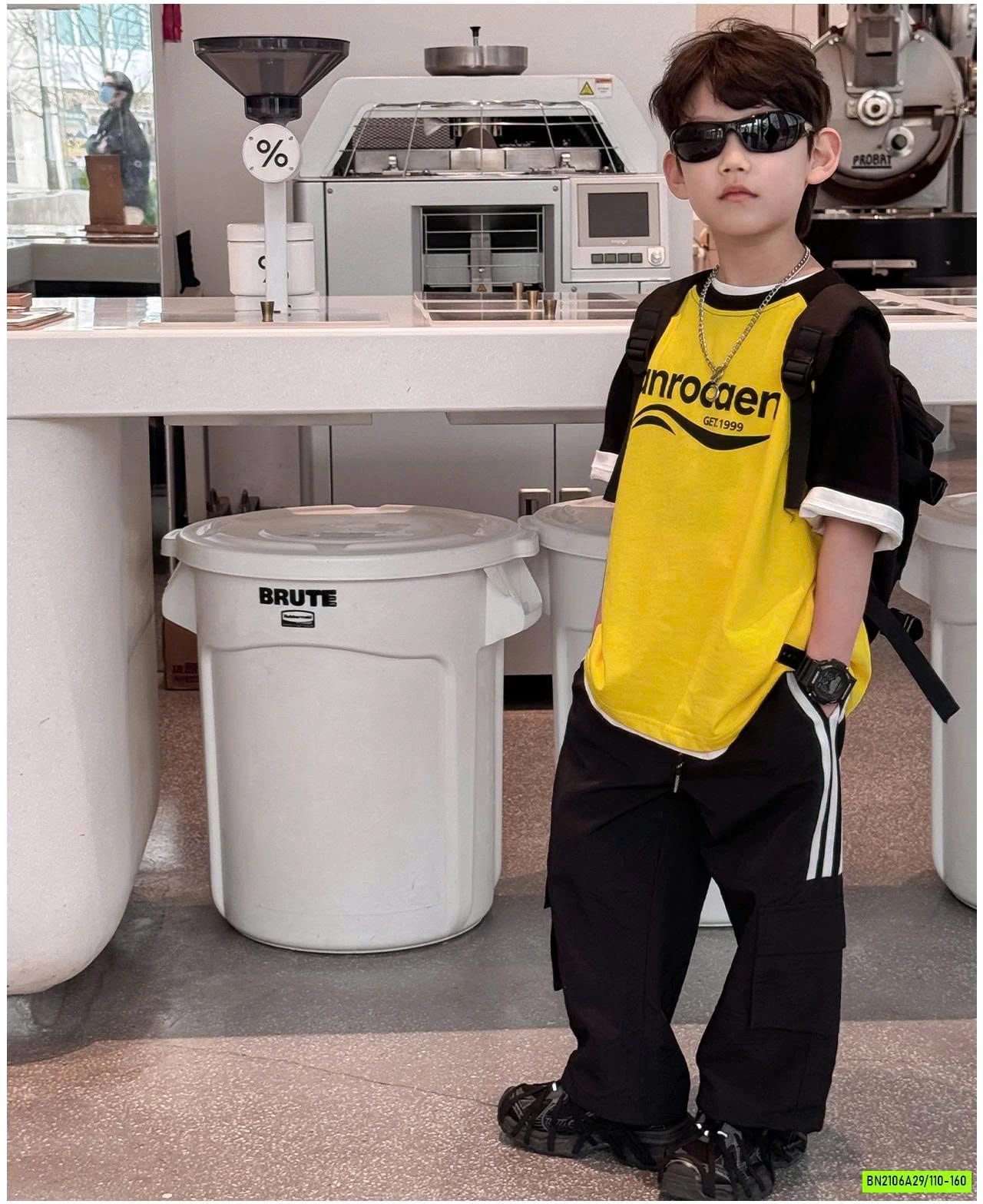 ÁO THUN VÀNG PHỐI MÀU TAY