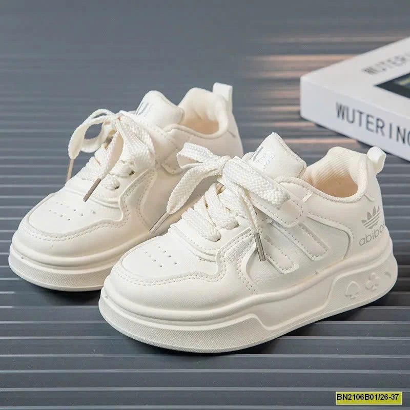 GIÀY THỂ THAO BUỘC DÂY