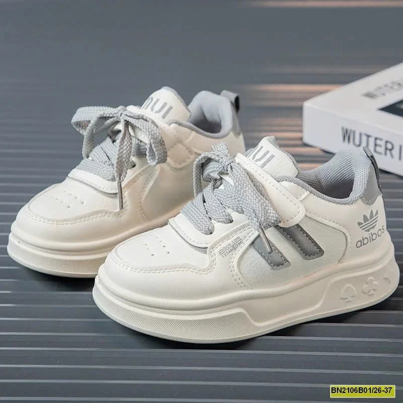 GIÀY THỂ THAO BUỘC DÂY