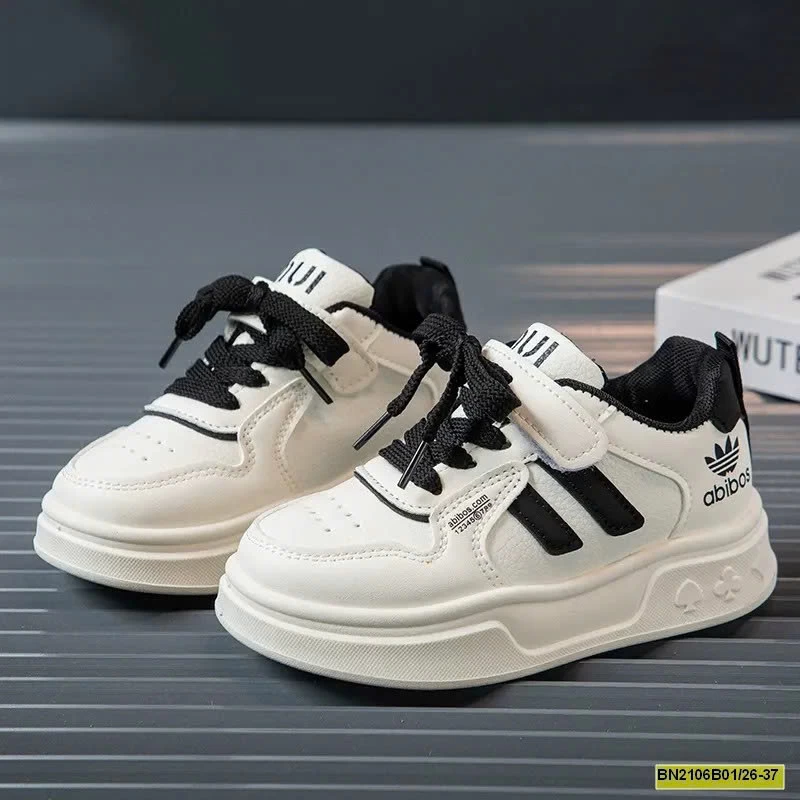 GIÀY THỂ THAO BUỘC DÂY