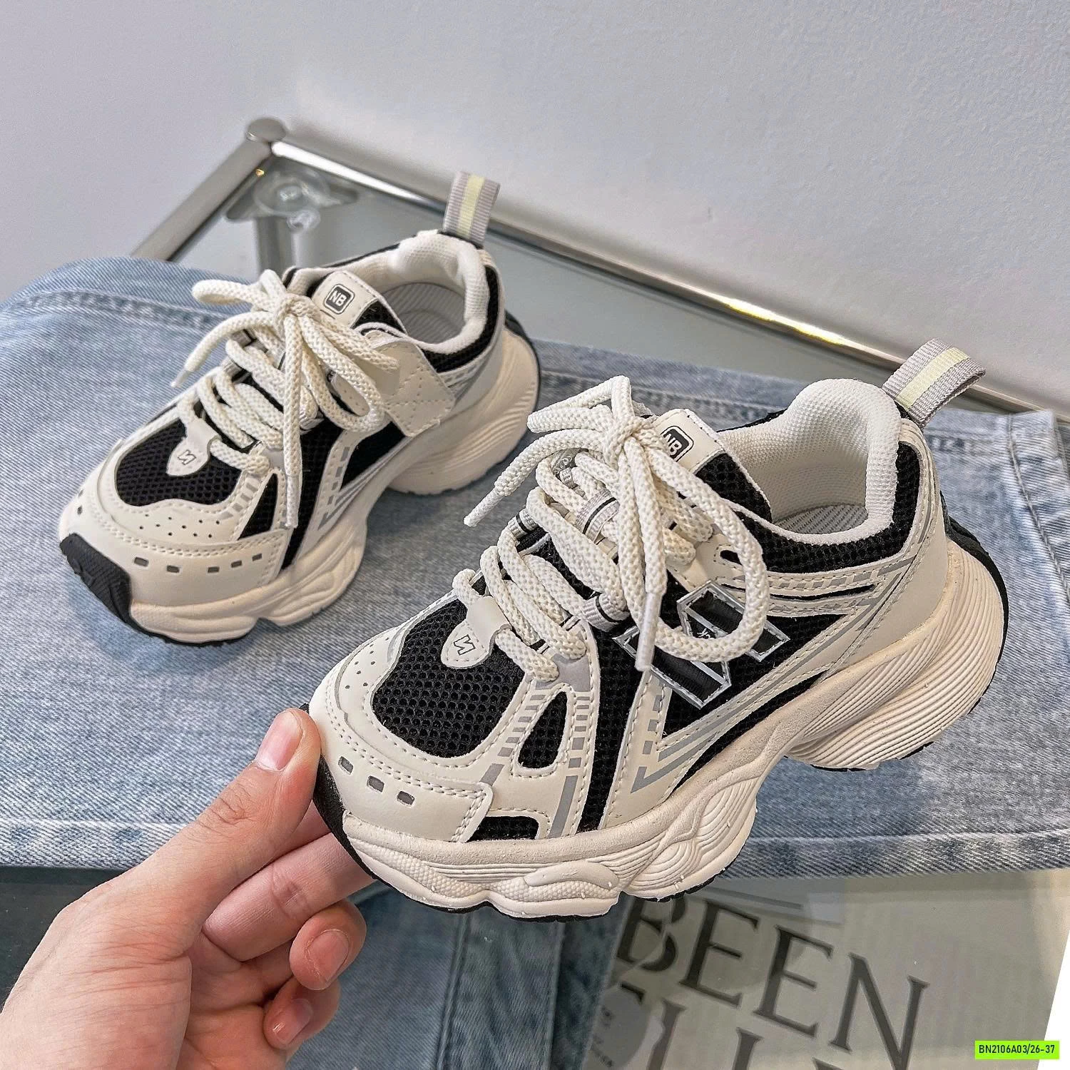 SNEAKER THỂ THAO GIẢ BUỘC DÂY