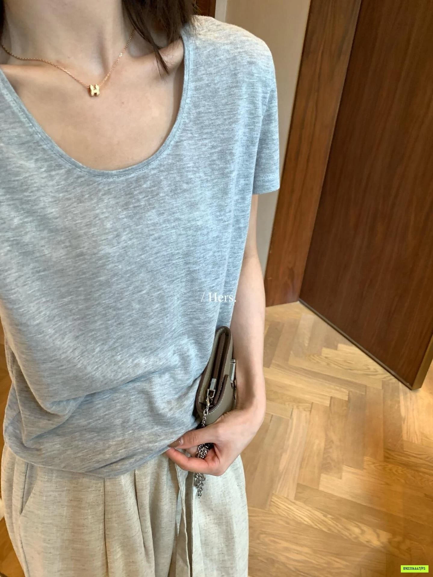 ÁO THUN GIẤY HER