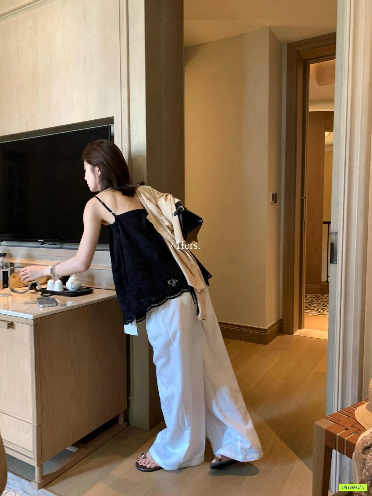 ÁO THÔ MỀM THÊU NỔI 2 DÂY HERS
