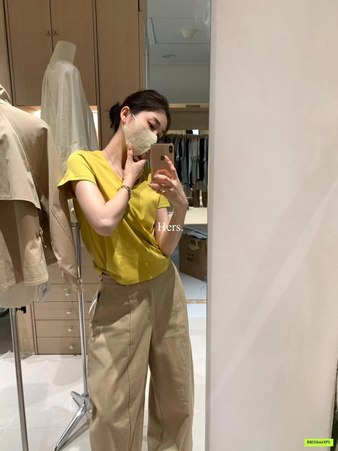 ÁO THUN CỔ TRÒN VIỀN CỔ HERS