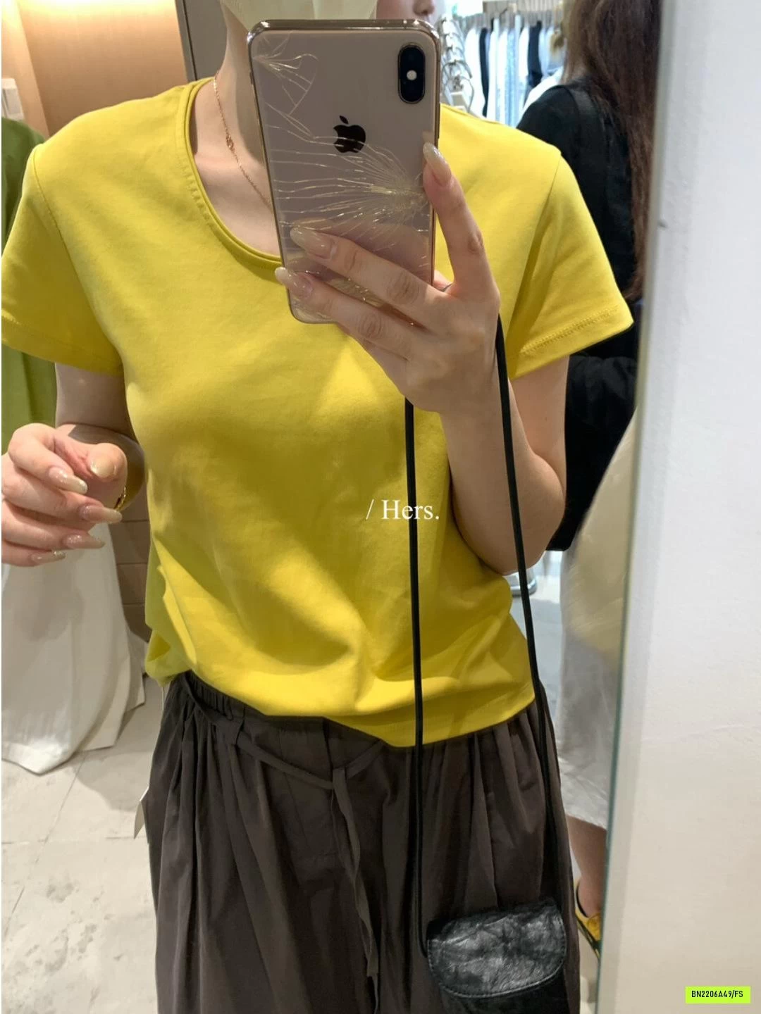 ÁO THUN CỔ TRÒN VIỀN CỔ HERS