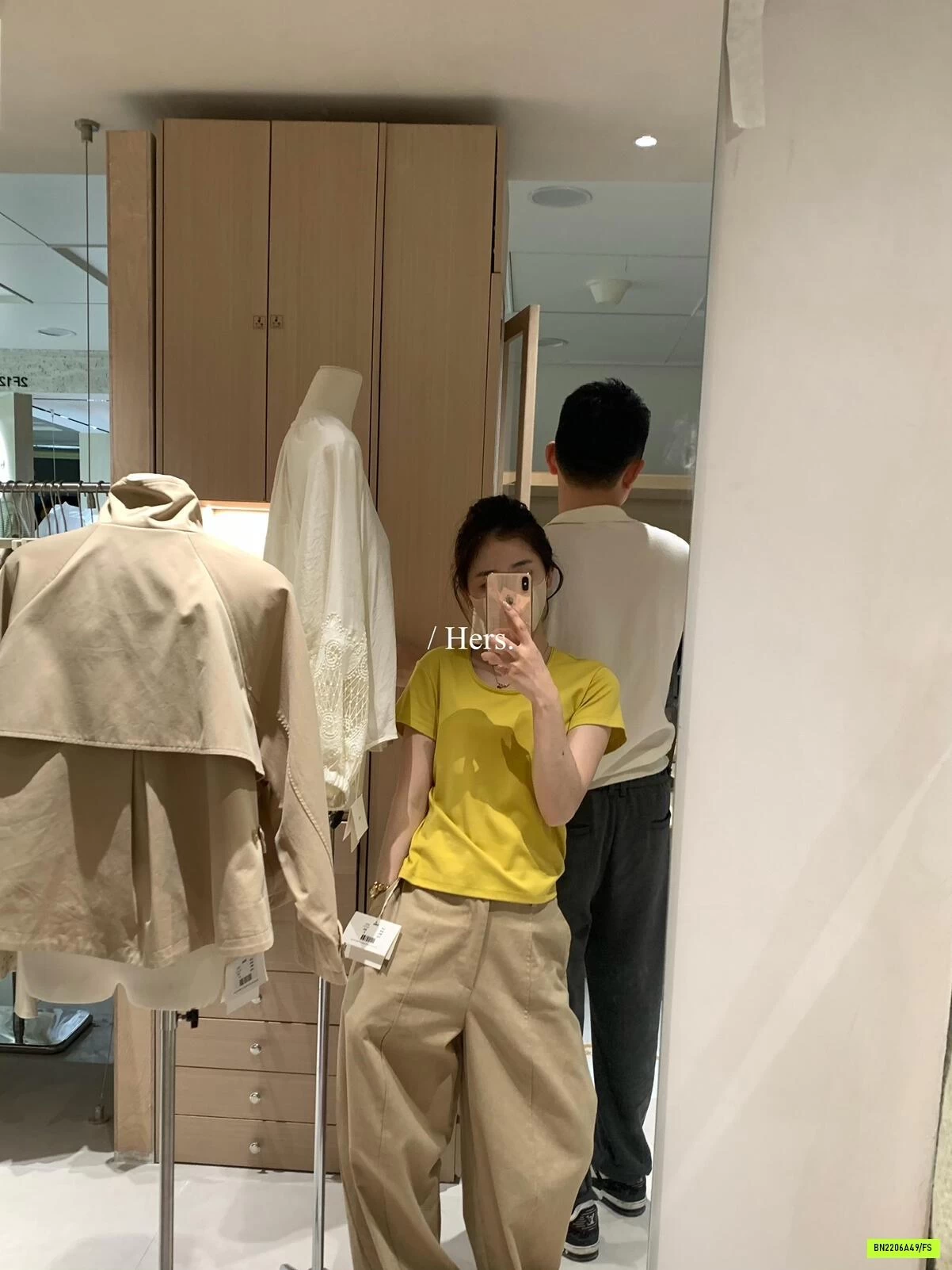 ÁO THUN CỔ TRÒN VIỀN CỔ HERS