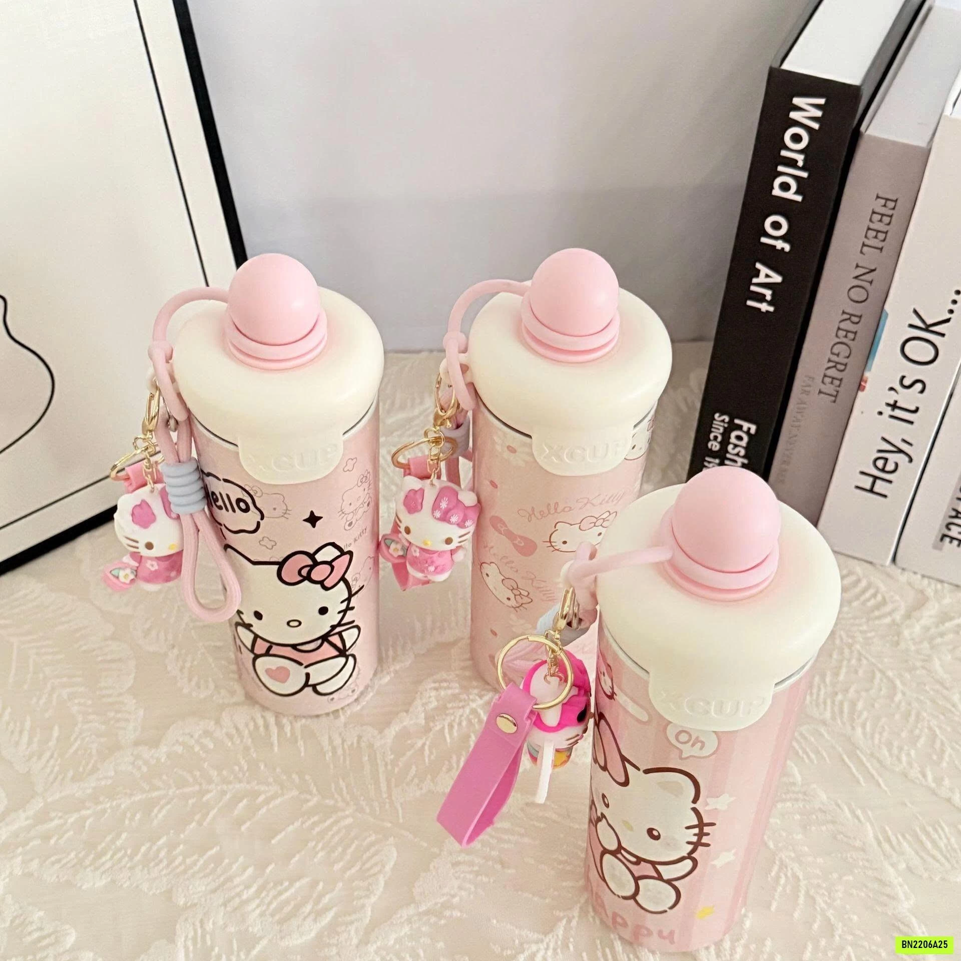 BÌNH NƯỚC GIỮ NHIỆT KITTY