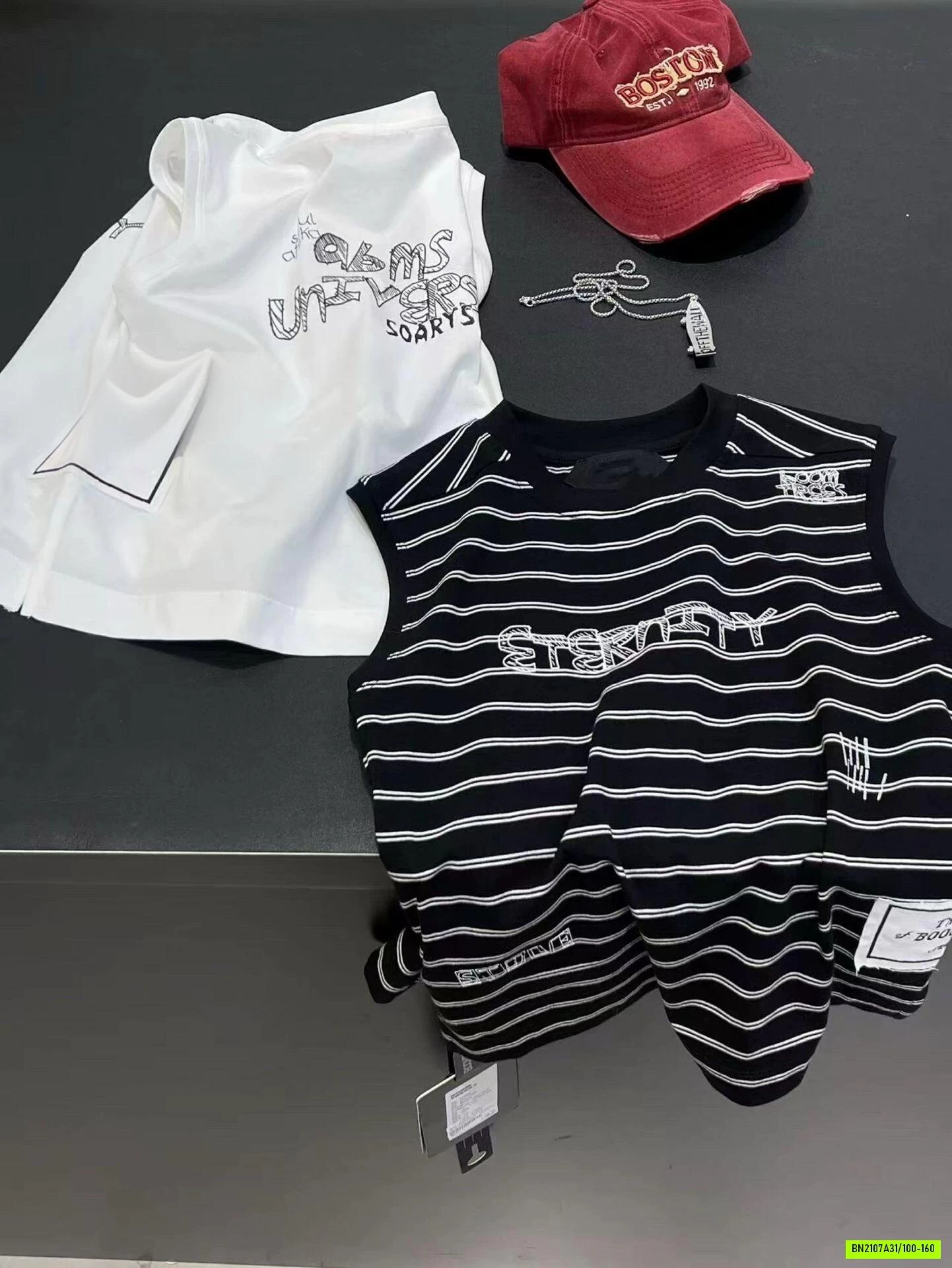 TANKTOP CHỮ CÁ TÍNH