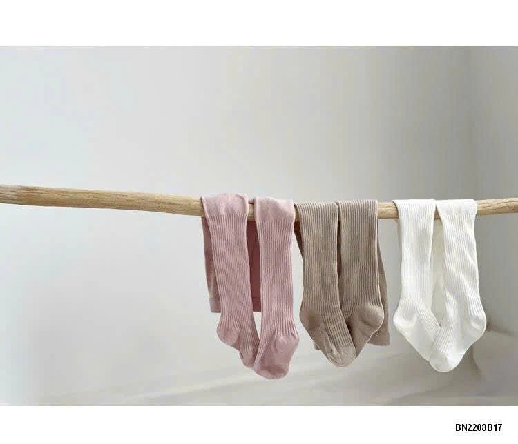 QUẦN TẤT BÉ GÁI