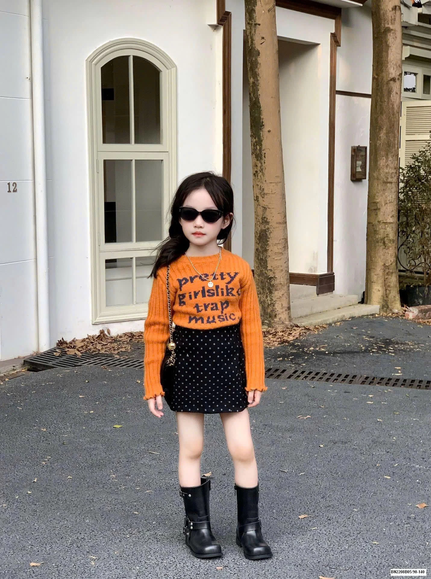 ÁO LEN CHỮ MIX CHÂN VÁY CHẤM BI