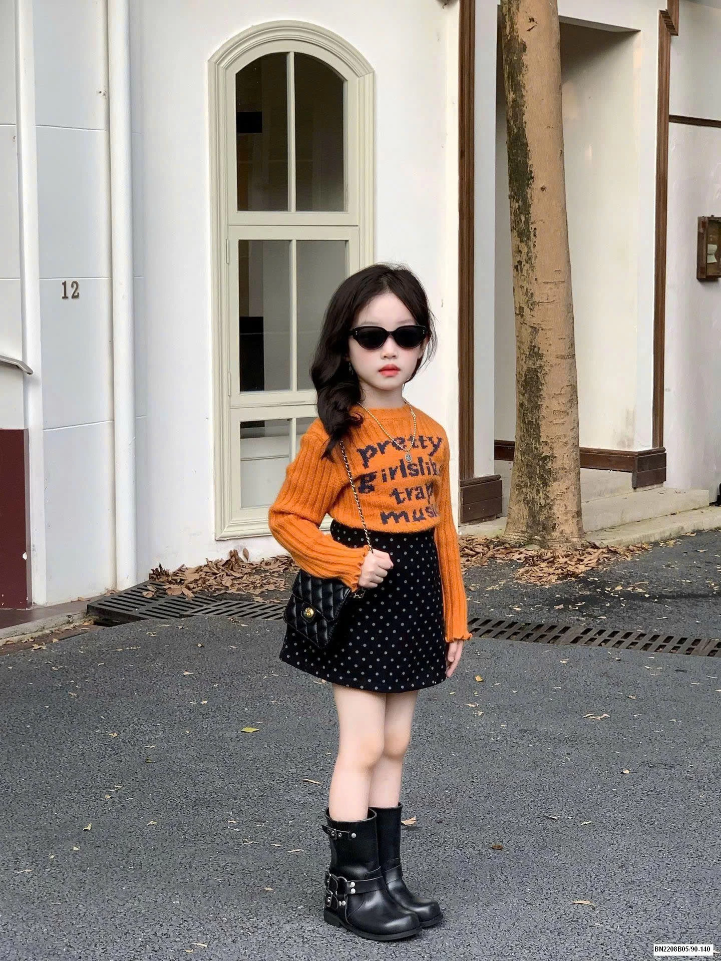 ÁO LEN CHỮ MIX CHÂN VÁY CHẤM BI