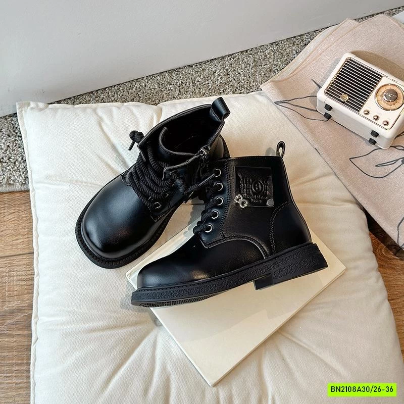 BOOT CỔ THẤP BÉ TRAI