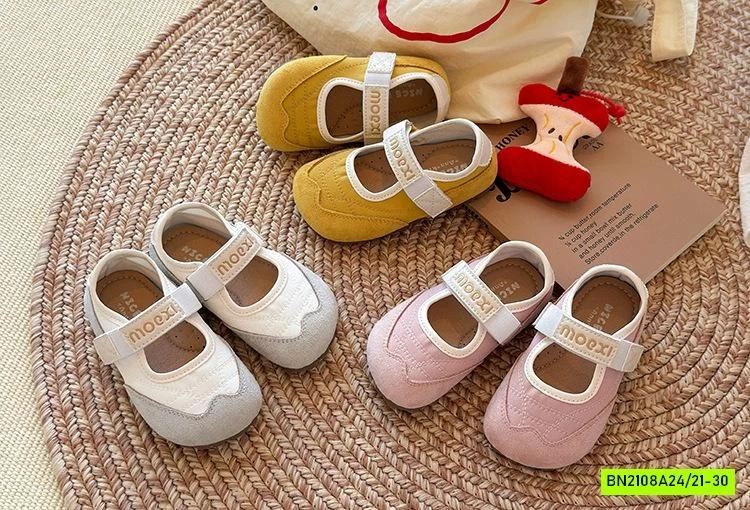 GIÀY SLIPON QUAI DÁN THÊU CHỮ