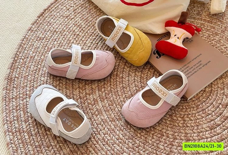 GIÀY SLIPON QUAI DÁN THÊU CHỮ