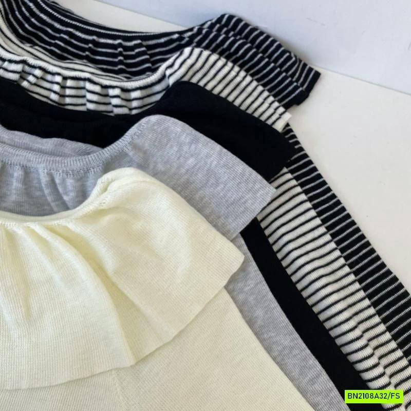 ÁO LEN MONTOGHI CỔ CHOÀNG TRỄ VAI RSSTUDIO